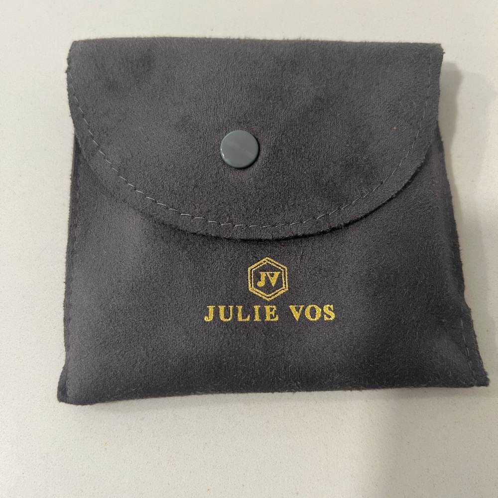 Julie Vos. Never worn